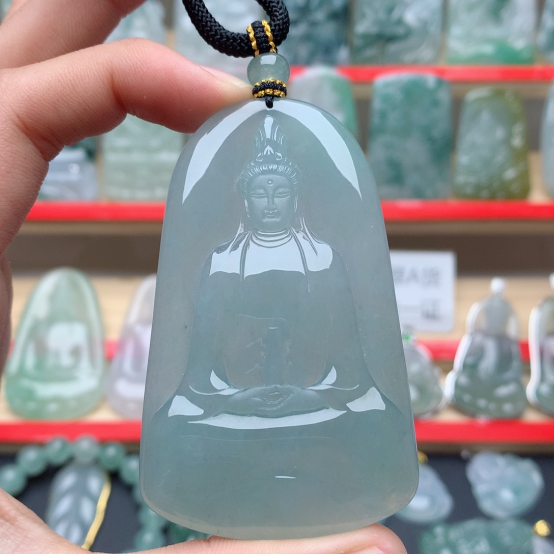 翡翠颈饰未镶嵌海*哥素衣