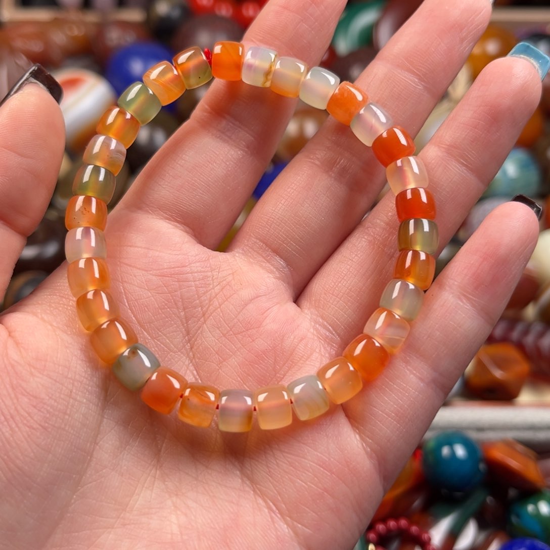 玛瑙/玉髓颈饰未镶嵌