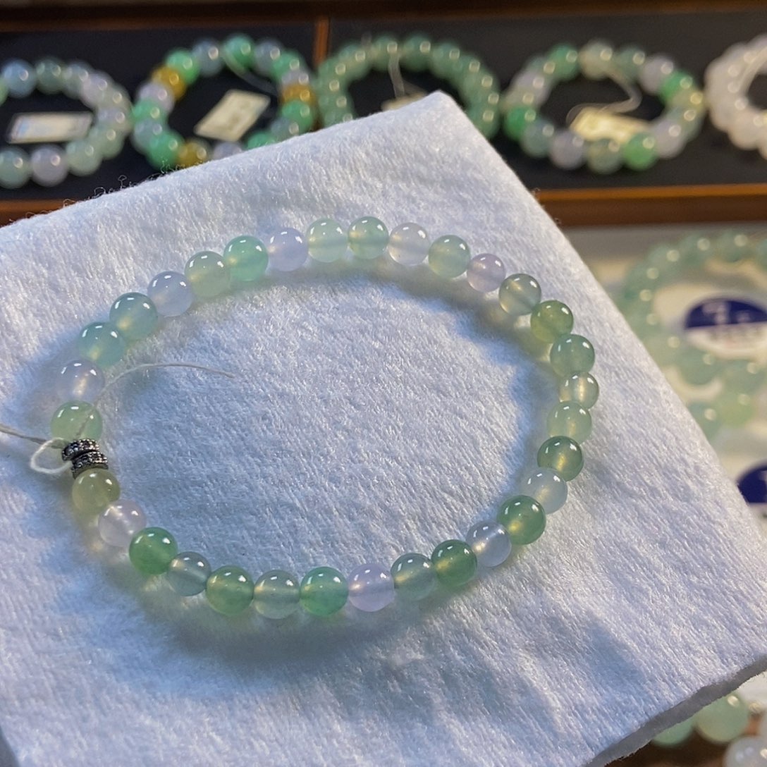 定制翡翠未镶嵌翡翠手串卡5+