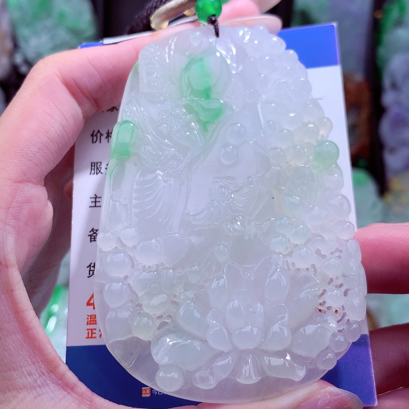 【闪购商品】翡翠颈饰未镶嵌天然