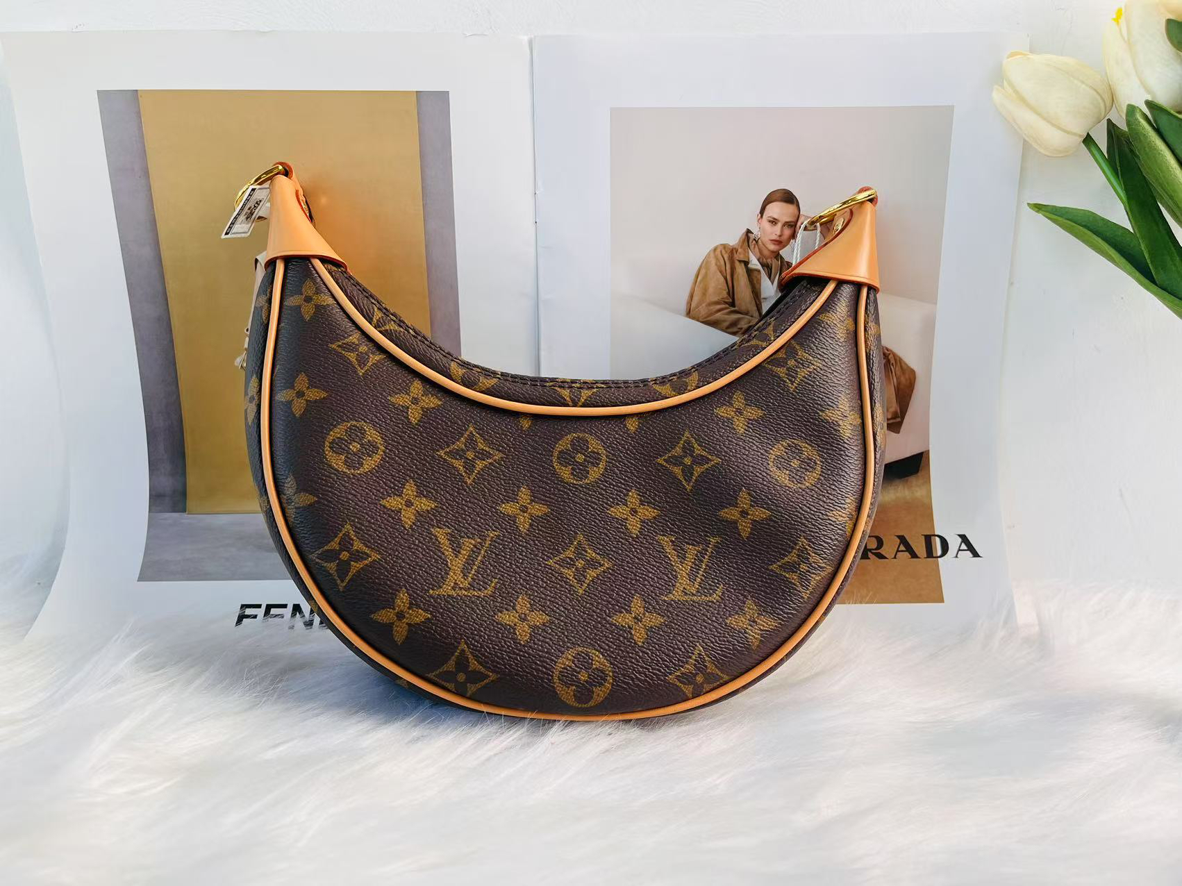 99新 LouisVuitton/路易威登 路易威登老花豌豆月牙包az001