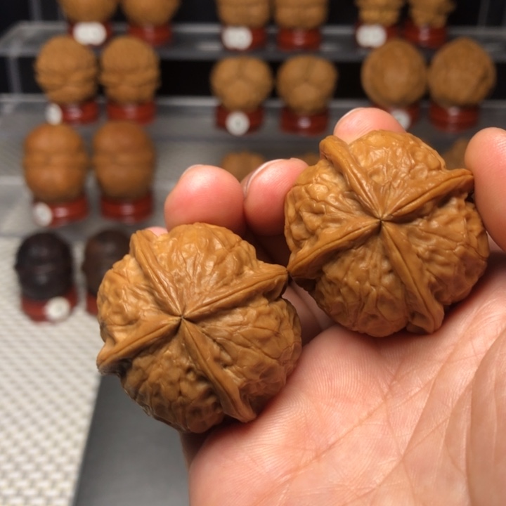 ****H文玩核桃把件50金龙抱玺