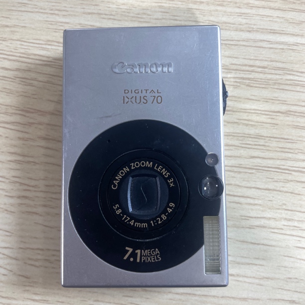 8新 Canon/佳能 ixus70 710w像素3倍变焦出片冷白no退换