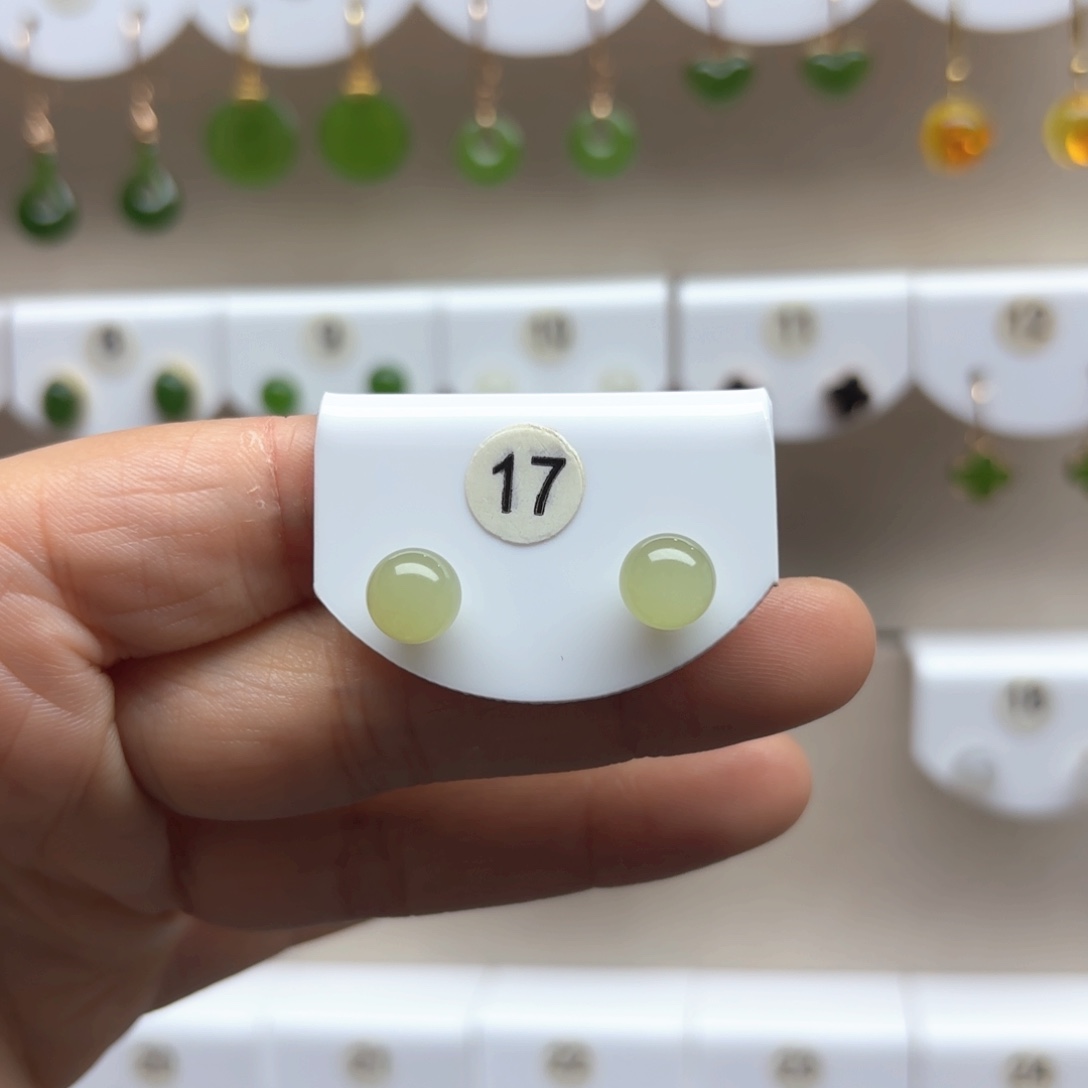 和田玉耳饰18K金镶嵌8mm