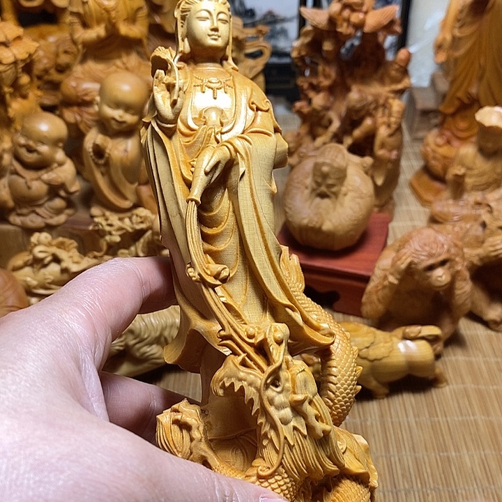 柏木（崖柏）玉龙观音