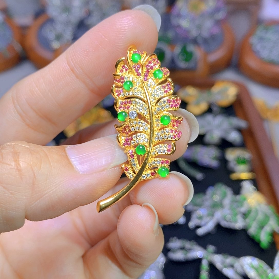 翡翠颈饰银S925镶嵌天然翡翠