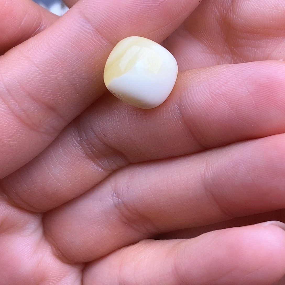 琥珀裸石未镶嵌蓝*13mm 蜜蜡珠子