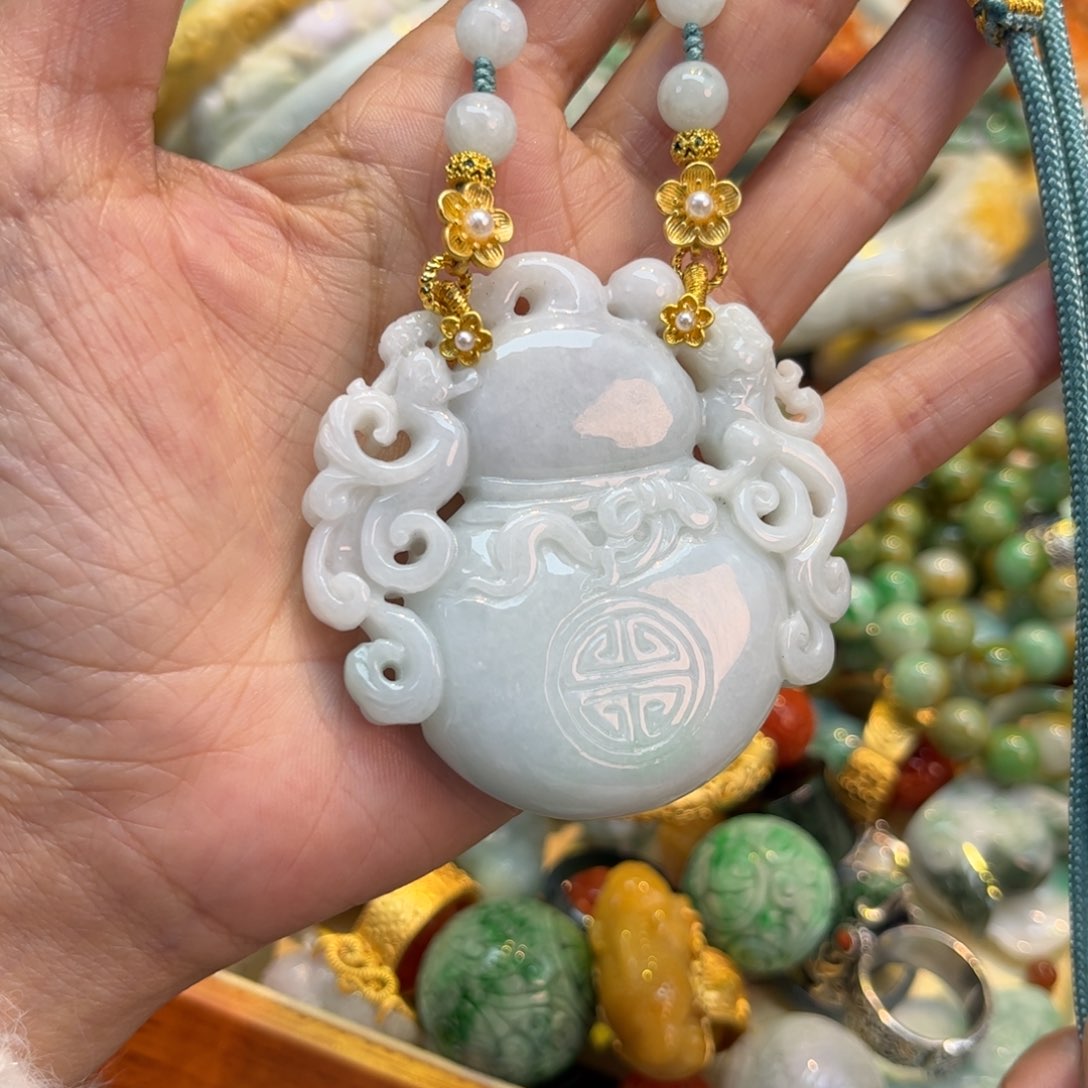 翡翠颈饰未镶嵌待编款