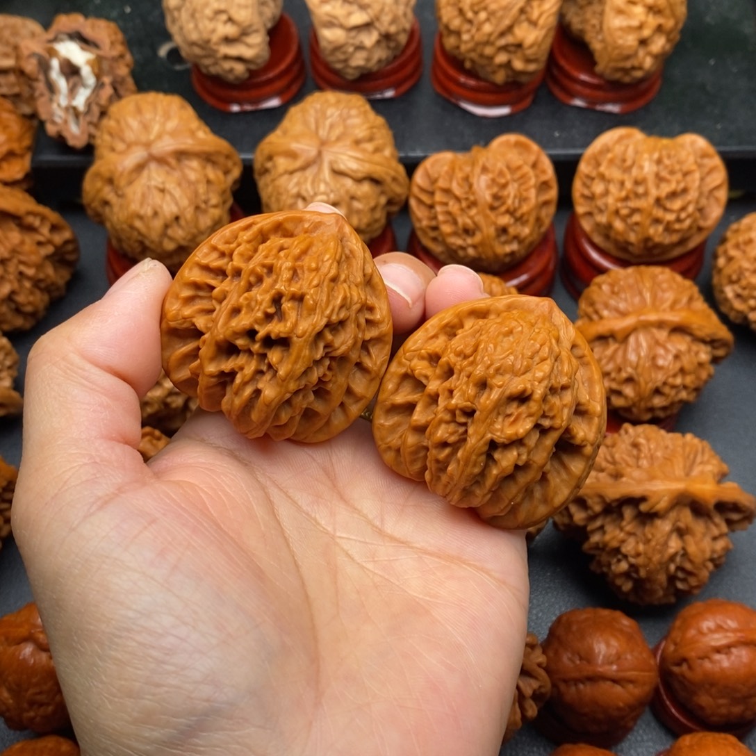 把件文玩核桃41霞云岭