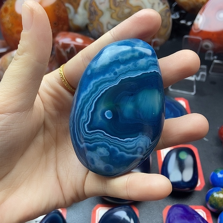 雄***玛瑙/玉髓未镶嵌珠宝奇石