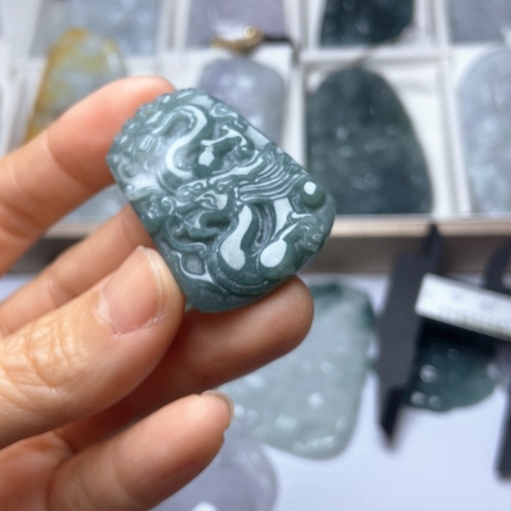 翡翠未镶嵌挂件翡翠