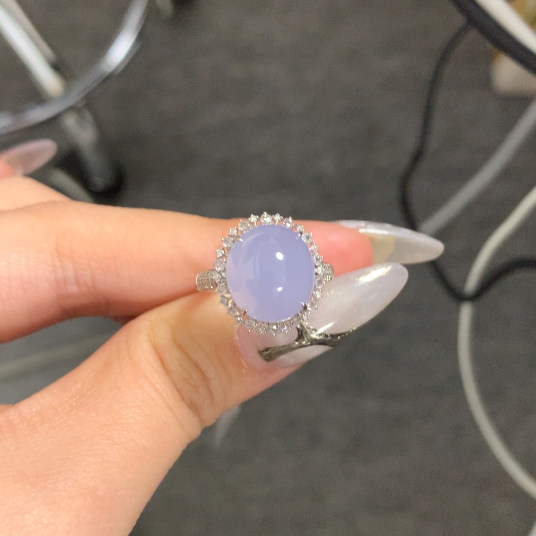 翡翠戒指18K金镶嵌翡翠