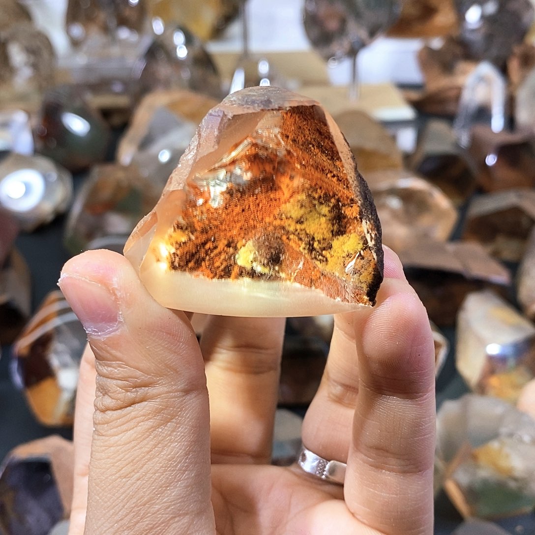 【闪购商品】车挂未镶嵌水晶珺天然水晶原石