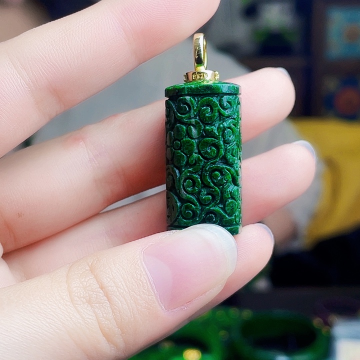 翡翠银S925镶嵌颈饰多样性