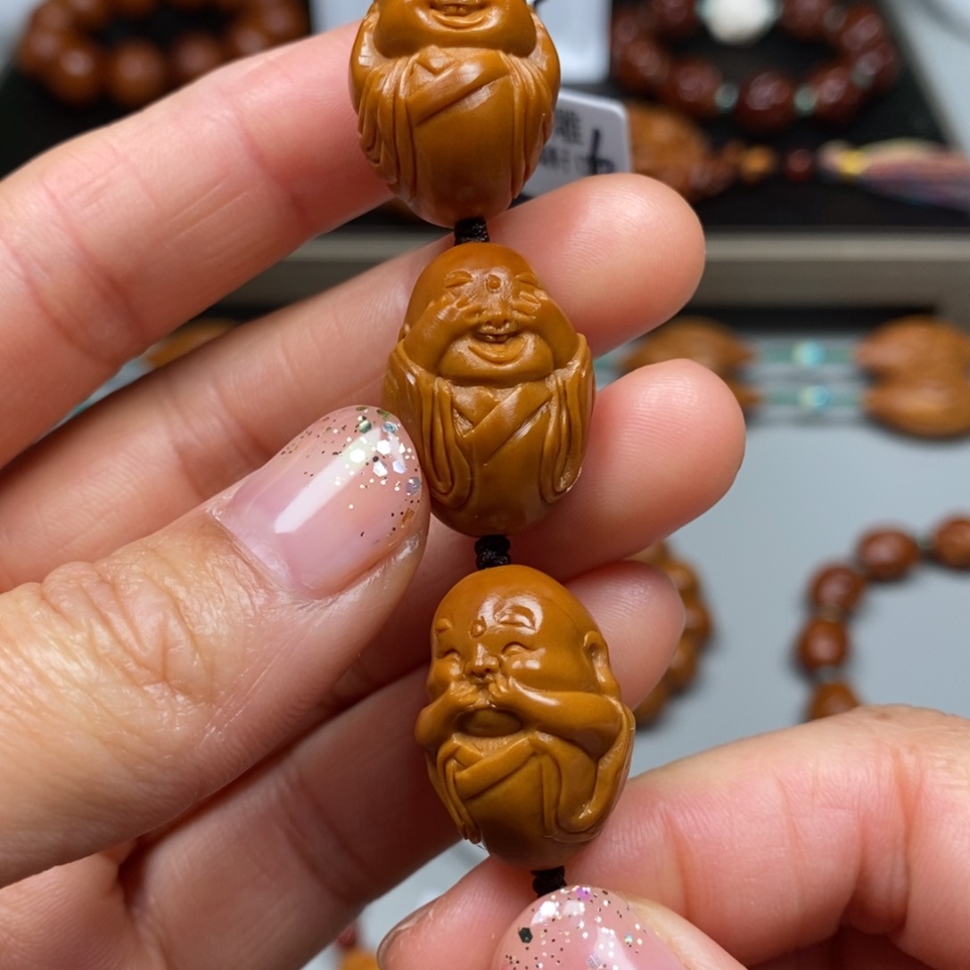 橄榄核吊坠三不和尚