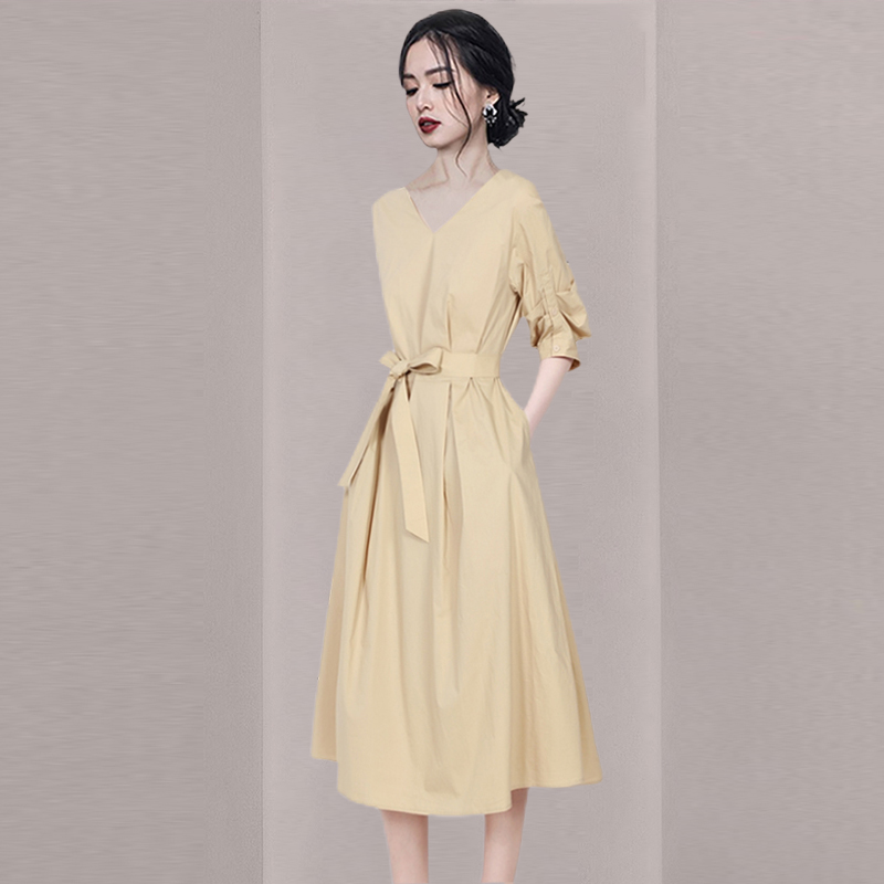 知性优雅系带收腰连衣裙2025夏季新款V领显瘦大摆A字裙中长款