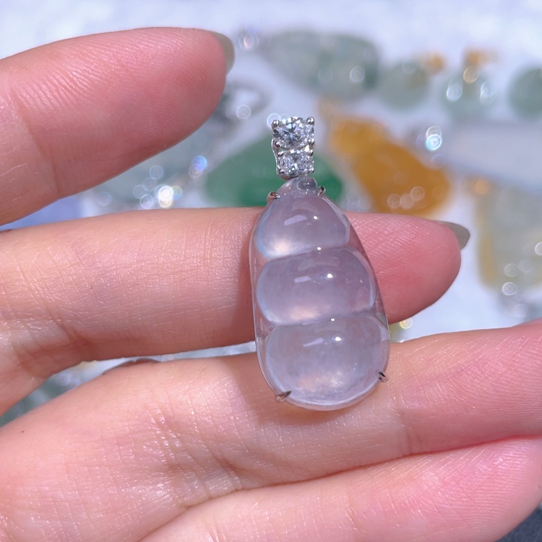 颈饰18K金镶嵌翡翠翡翠