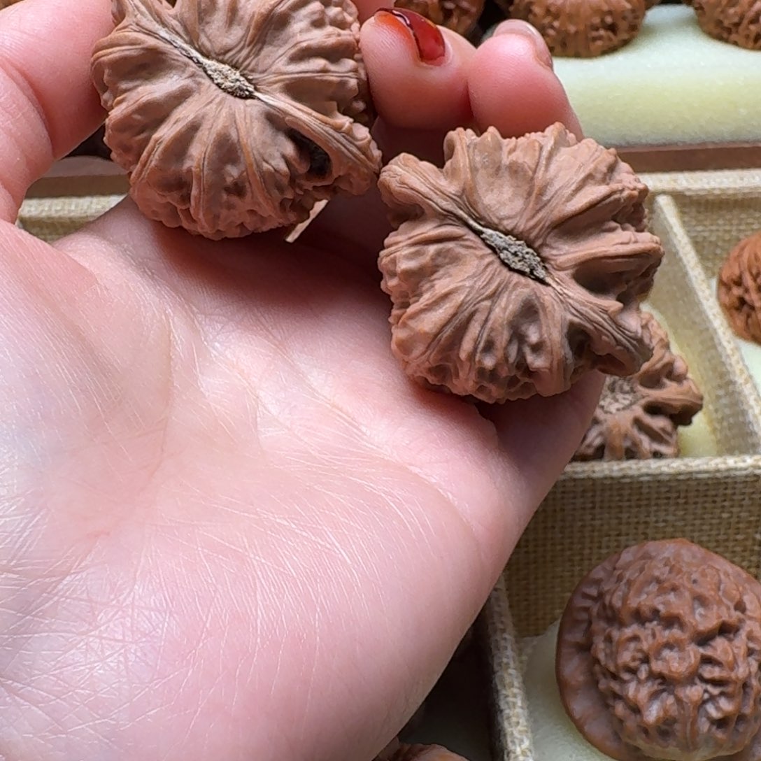 T***吊坠文玩核桃43白狮子