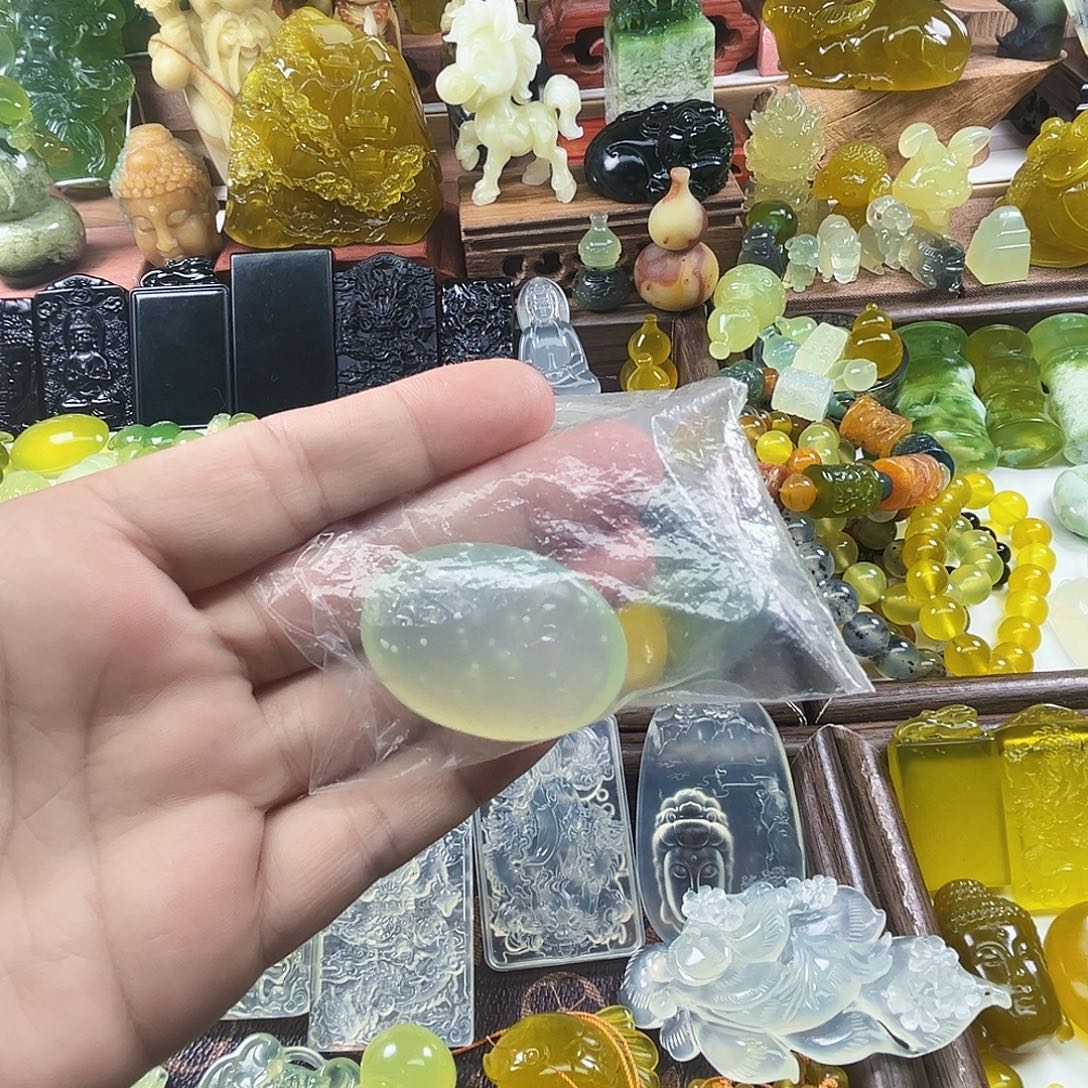 男****岫玉未镶嵌吊坠(不含链)