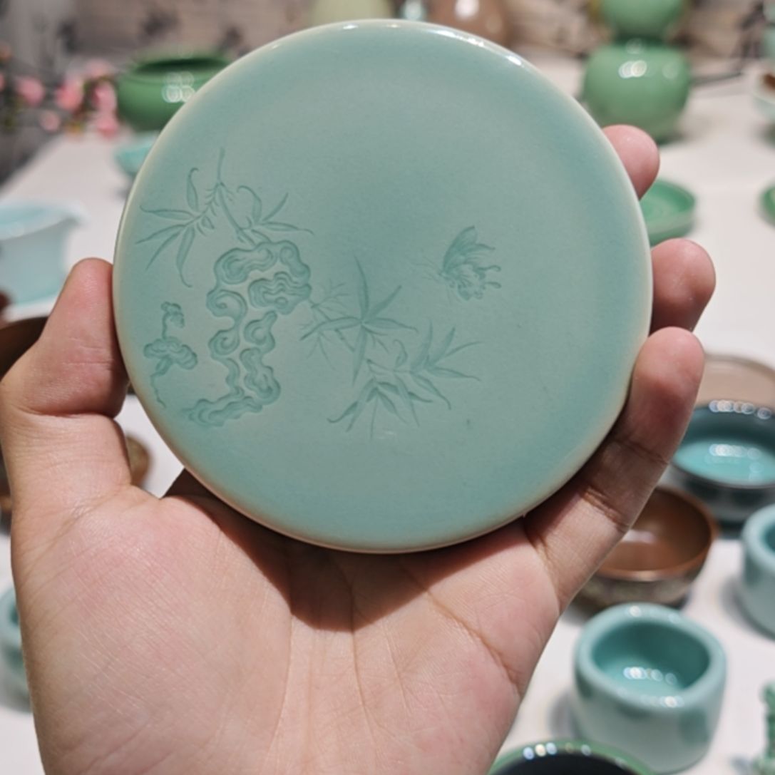 机****中龙泉青瓷龙泉青瓷