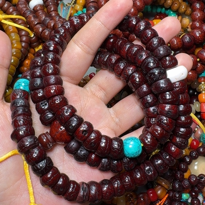 琉璃颈饰哈哈哈哈