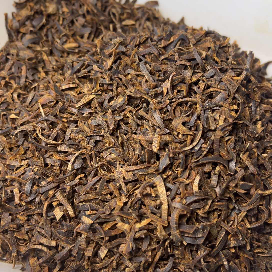 树脂制品？海南黑棋原母树天然树结香包壳沉水切丝50克