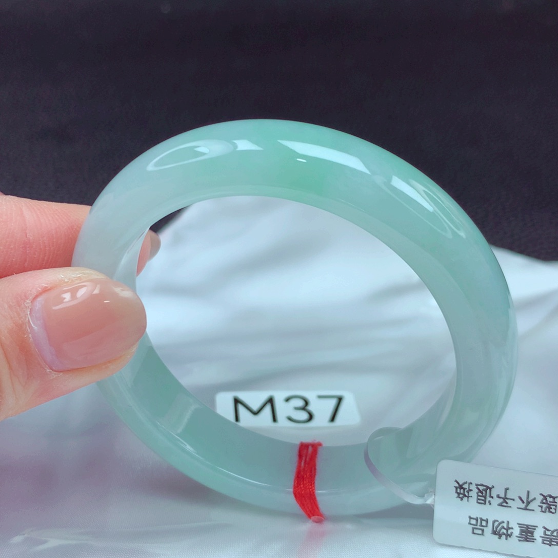 翡翠手镯未镶嵌手镯88