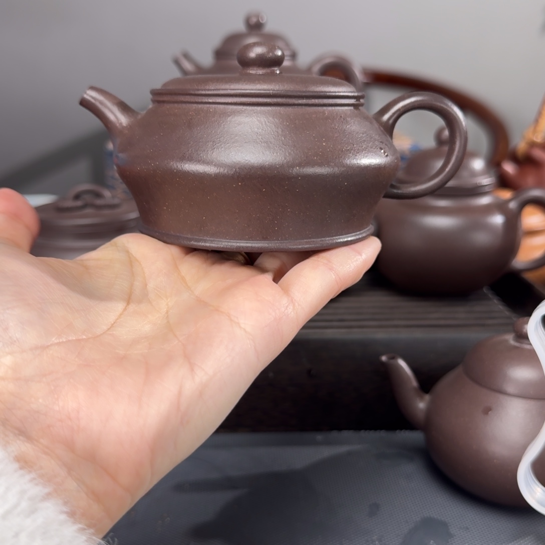 紫砂茶壶底槽青曼殊