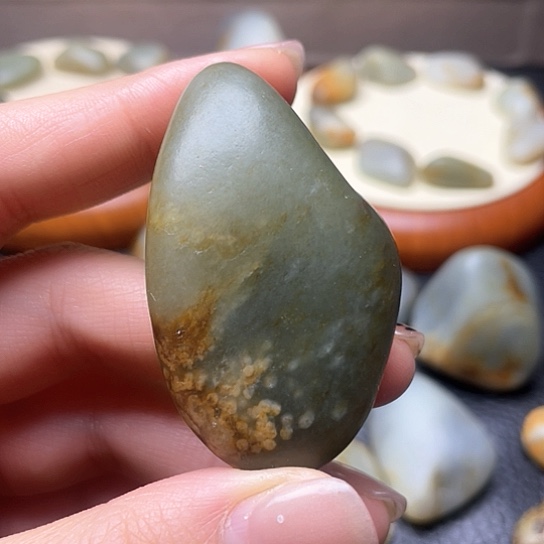 和田玉颈饰未镶嵌13