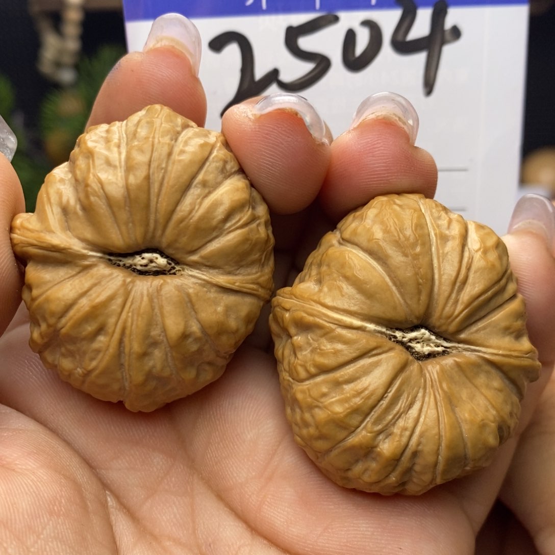 文玩核桃吊坠南瓜墩。边36。全品。 丹