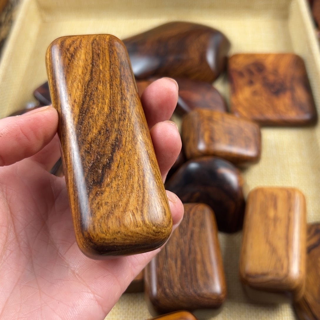 香榧木大*海南黄花梨手把件