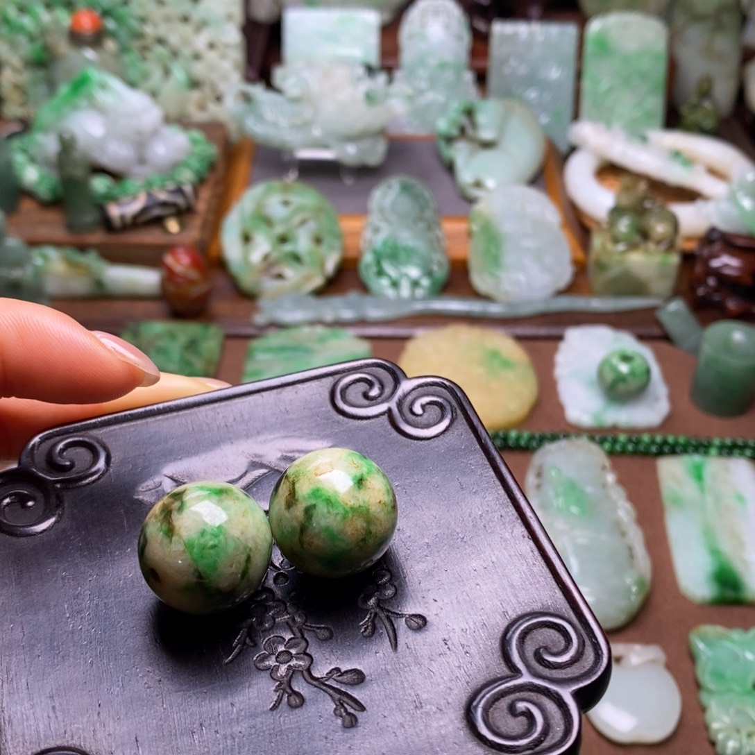 六***小翡翠挂件未镶嵌111111111111