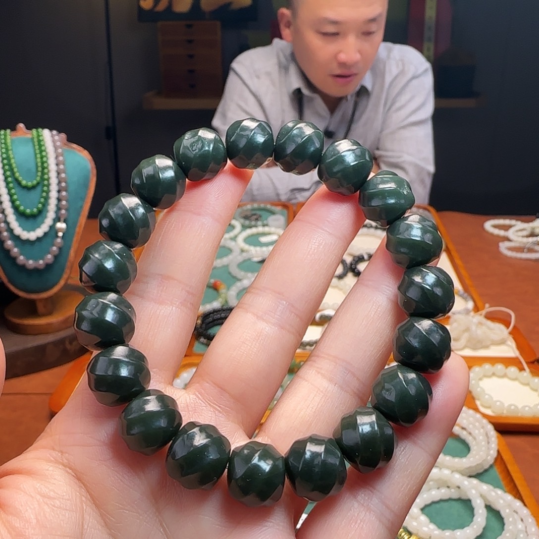 和田玉未镶嵌手链