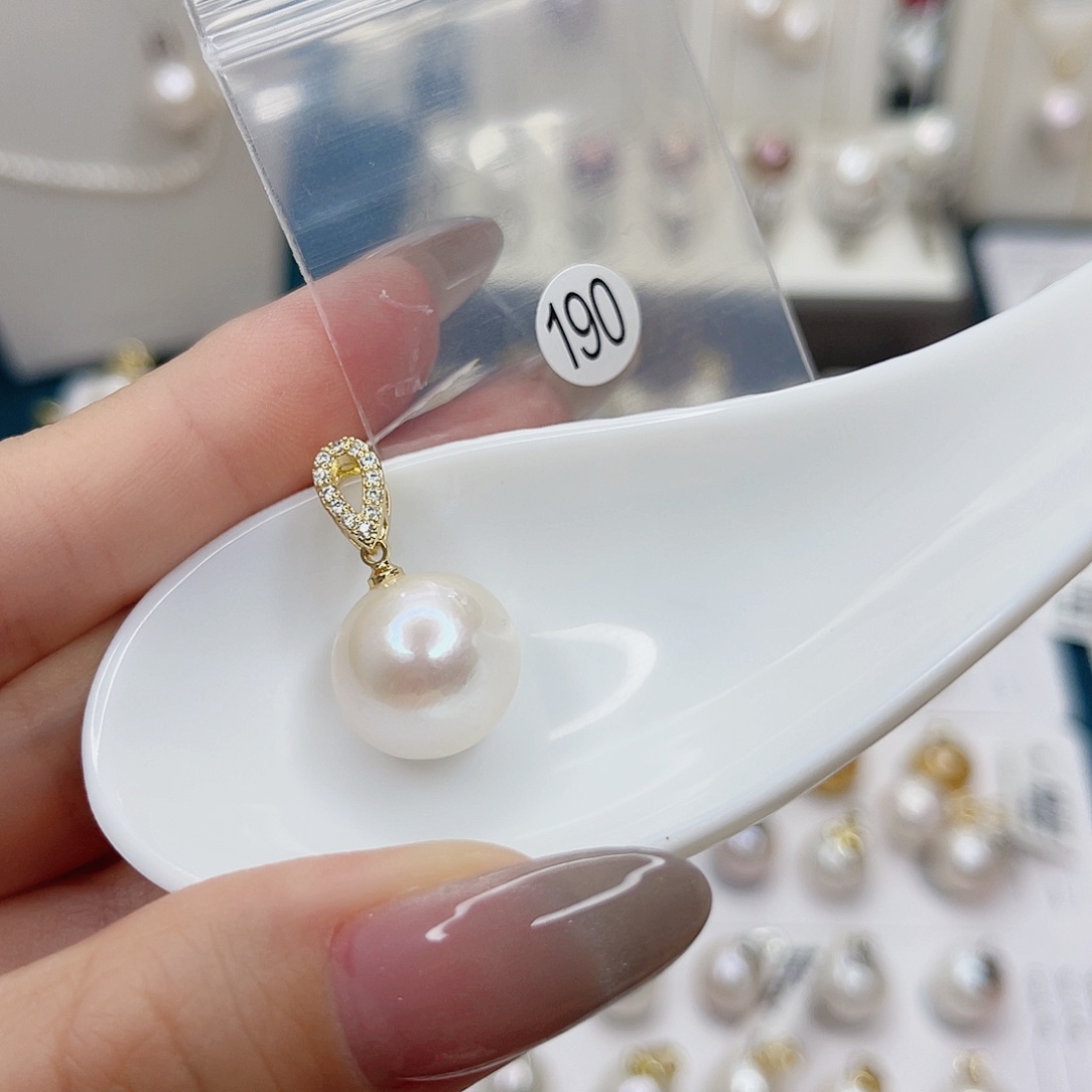 淡水珍珠合金吊坠(赠链)