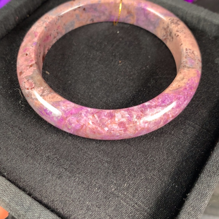 苏纪石（舒俱来）手镯未镶嵌