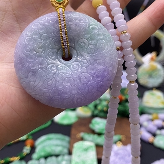 翡翠未镶嵌颈饰翡翠吊坠