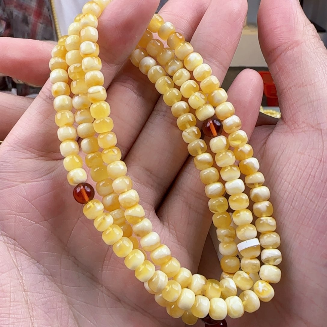 琥珀裸石未镶嵌蜜蜡