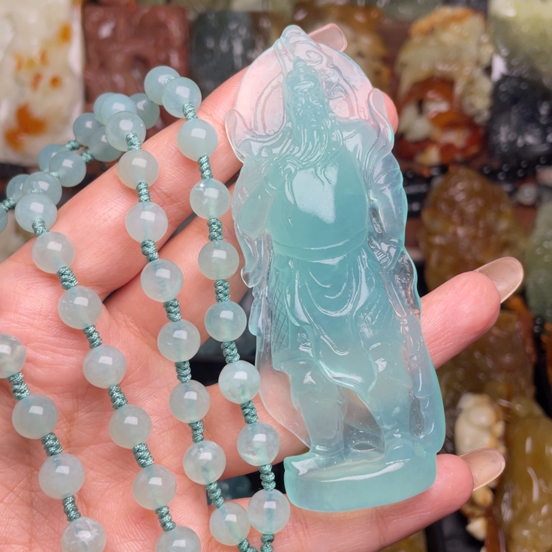 元***卦蛇纹石玉未镶嵌颈饰