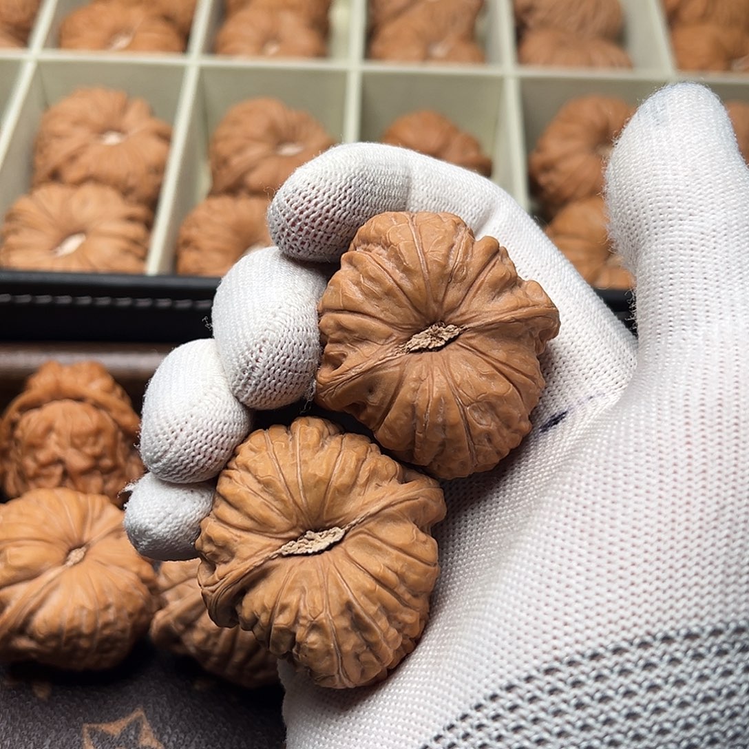 刚***觉文玩核桃吊坠215南瓜墩