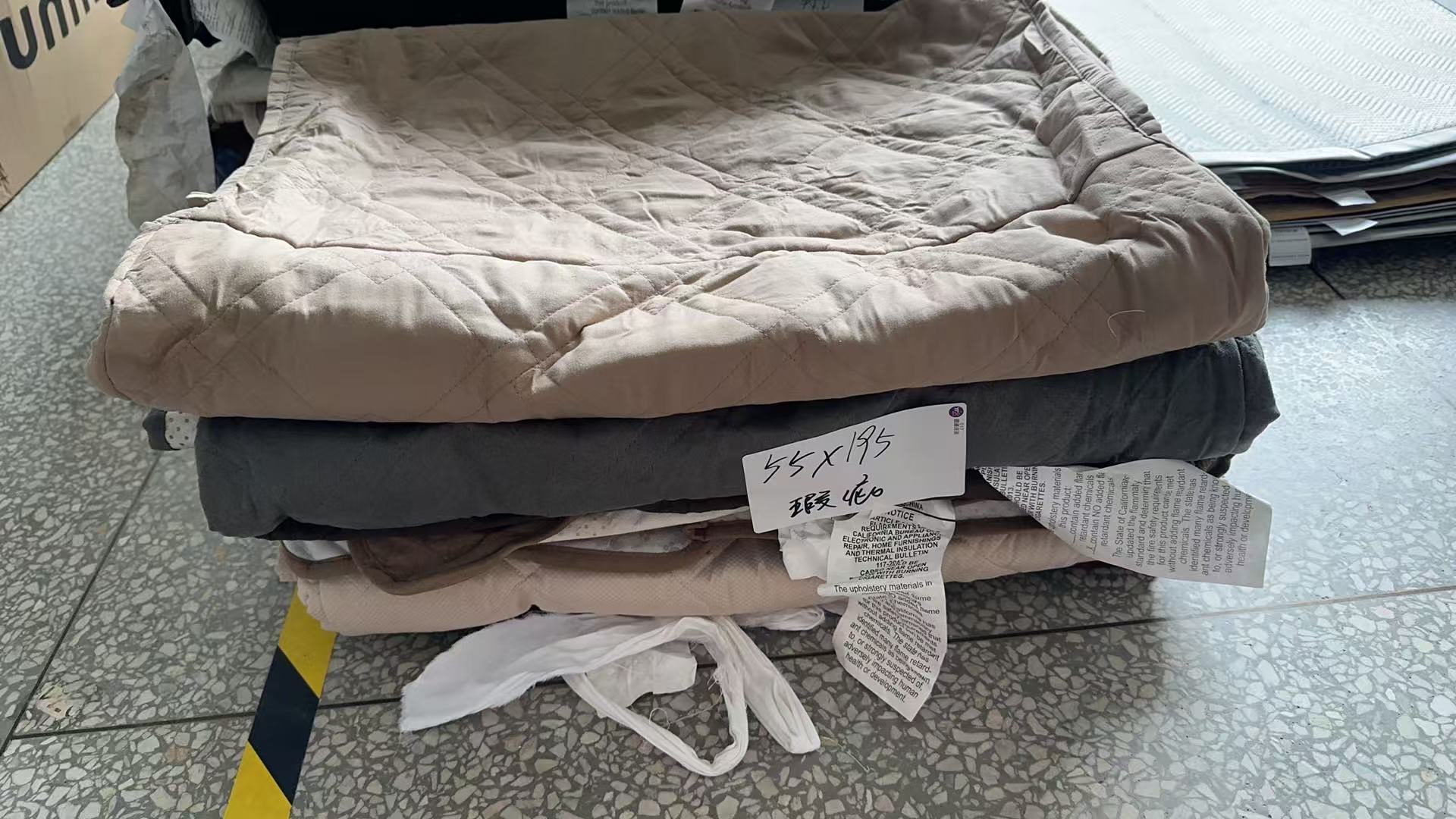 《兵哥外贸》55*195杂款单人化纤沙发垫 发2个 瑕疵 不挑色