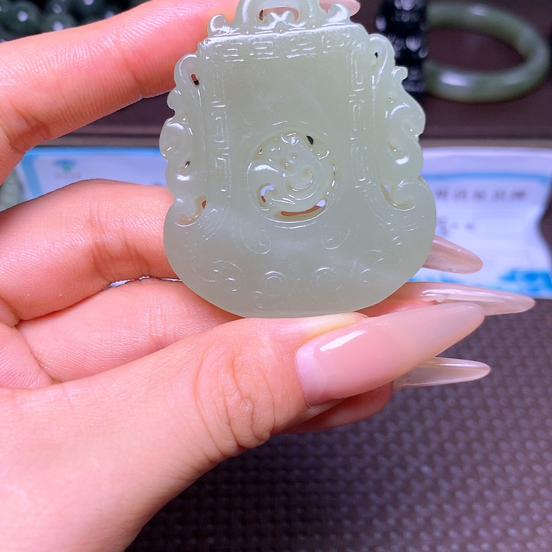 颈饰未镶嵌和田玉