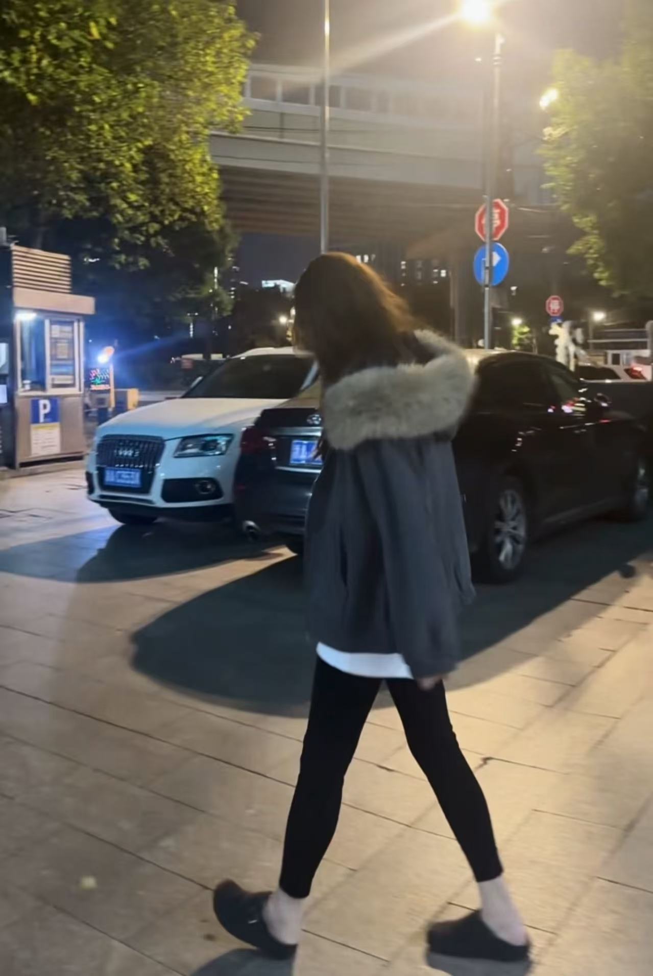 【满目星辰】高端精品轻奢真毛领外套 878