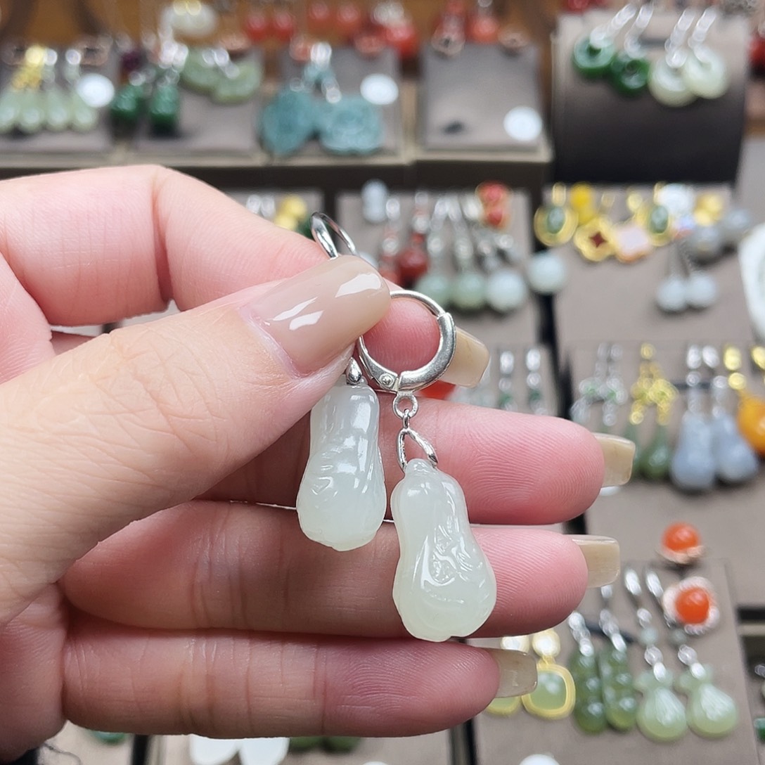 和田玉银S925镶嵌耳饰白菜