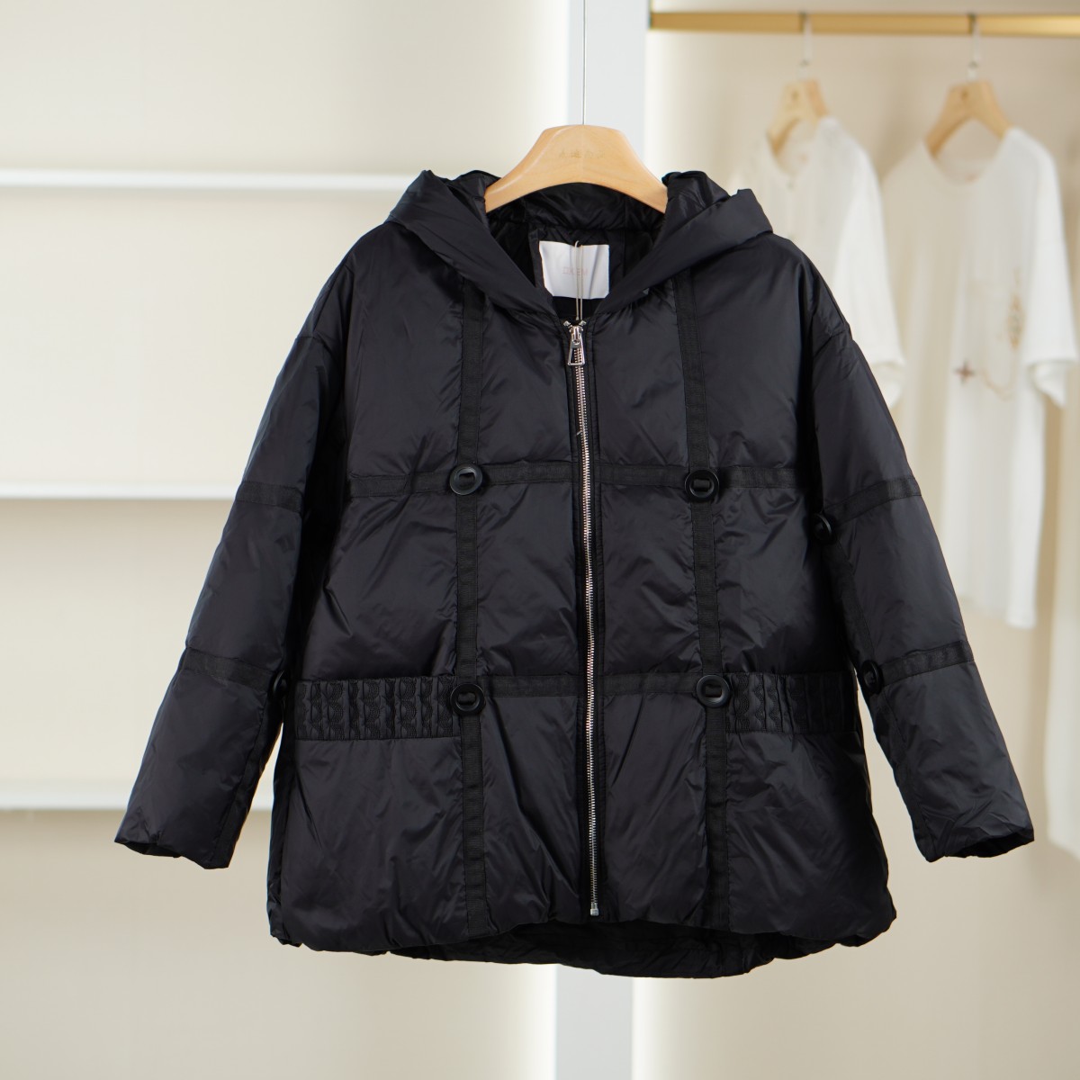 麦迪尚品【遥】51015311 秋冬厚款保暖连帽羽绒服外套品牌女装折扣