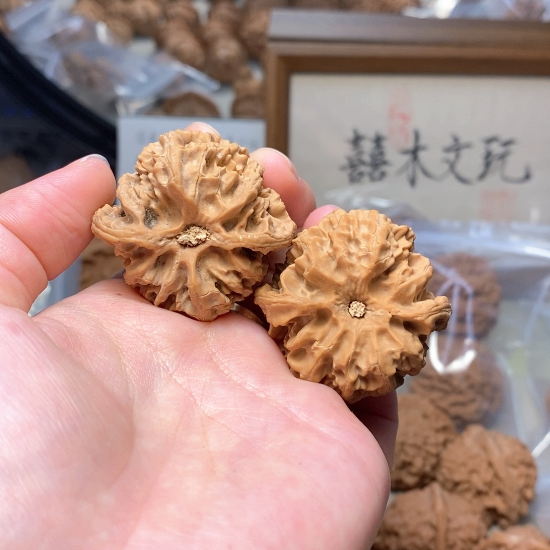 文玩核桃把件苹果园39