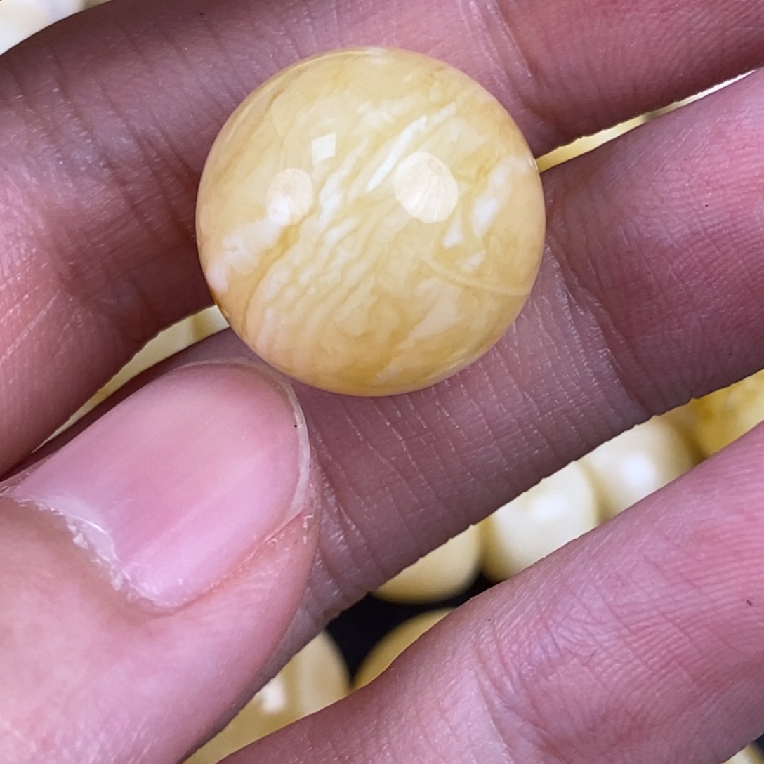 琥珀未镶嵌珠宝奇石127微瑕