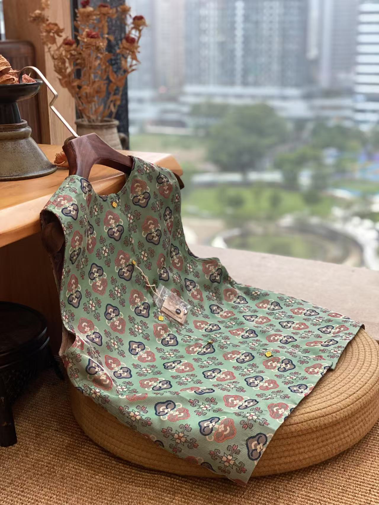 聆夏制造【心心相应】撞色减龄粉蓝色花马甲