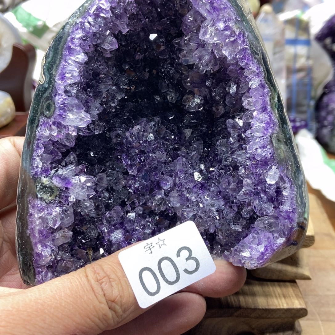 紫晶天然水晶摆件未镶嵌