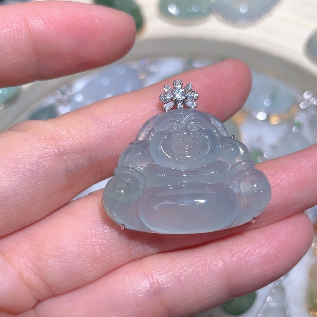 翡翠颈饰18K金镶嵌翡翠