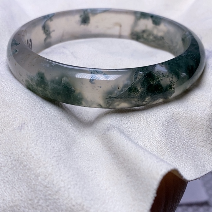 玛瑙/玉髓手镯未镶嵌马****珠